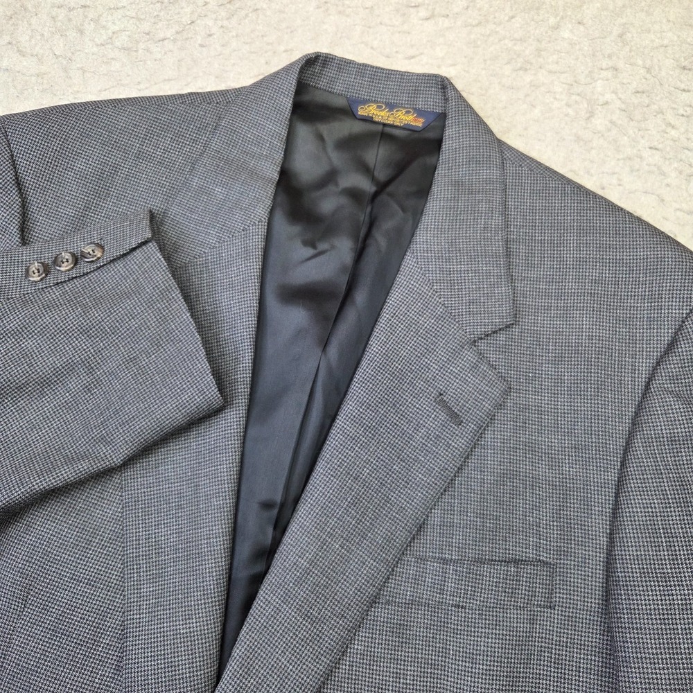 VINTAGE Brooks Brothers Blazer Size 46R Gray Houndstooth Union Made Wool USA